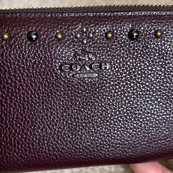 Burgundy Coach purse with matching long wallet - Picture 17 of 17